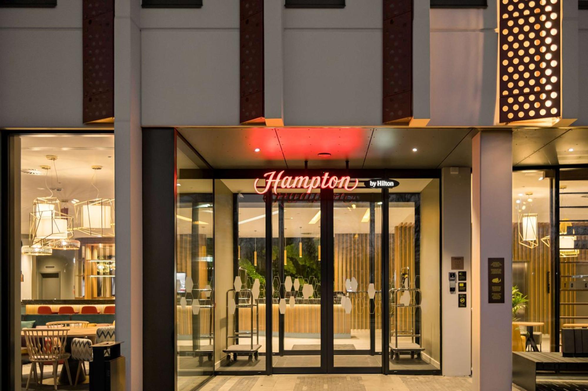 Hampton By Hilton Riga Airport Hotel Exterior photo